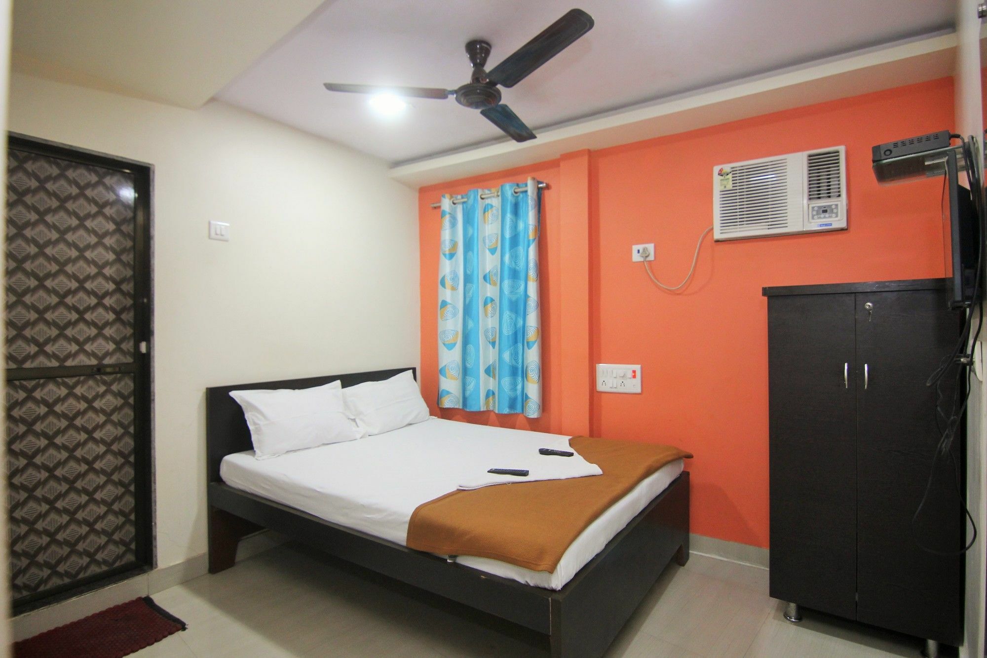 Kalina Residency Hotel Mumbai Exterior photo